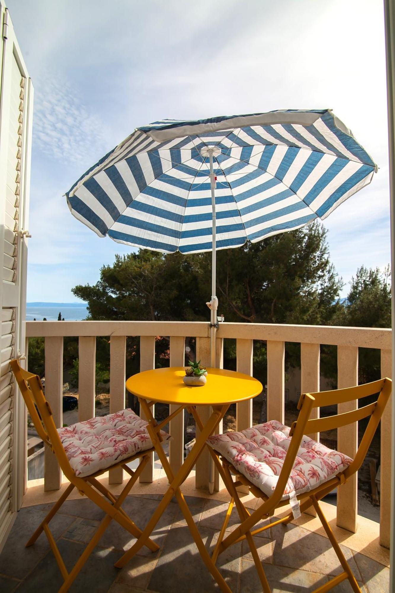 Helvetia Sunny Apartments Bol Bagian luar foto