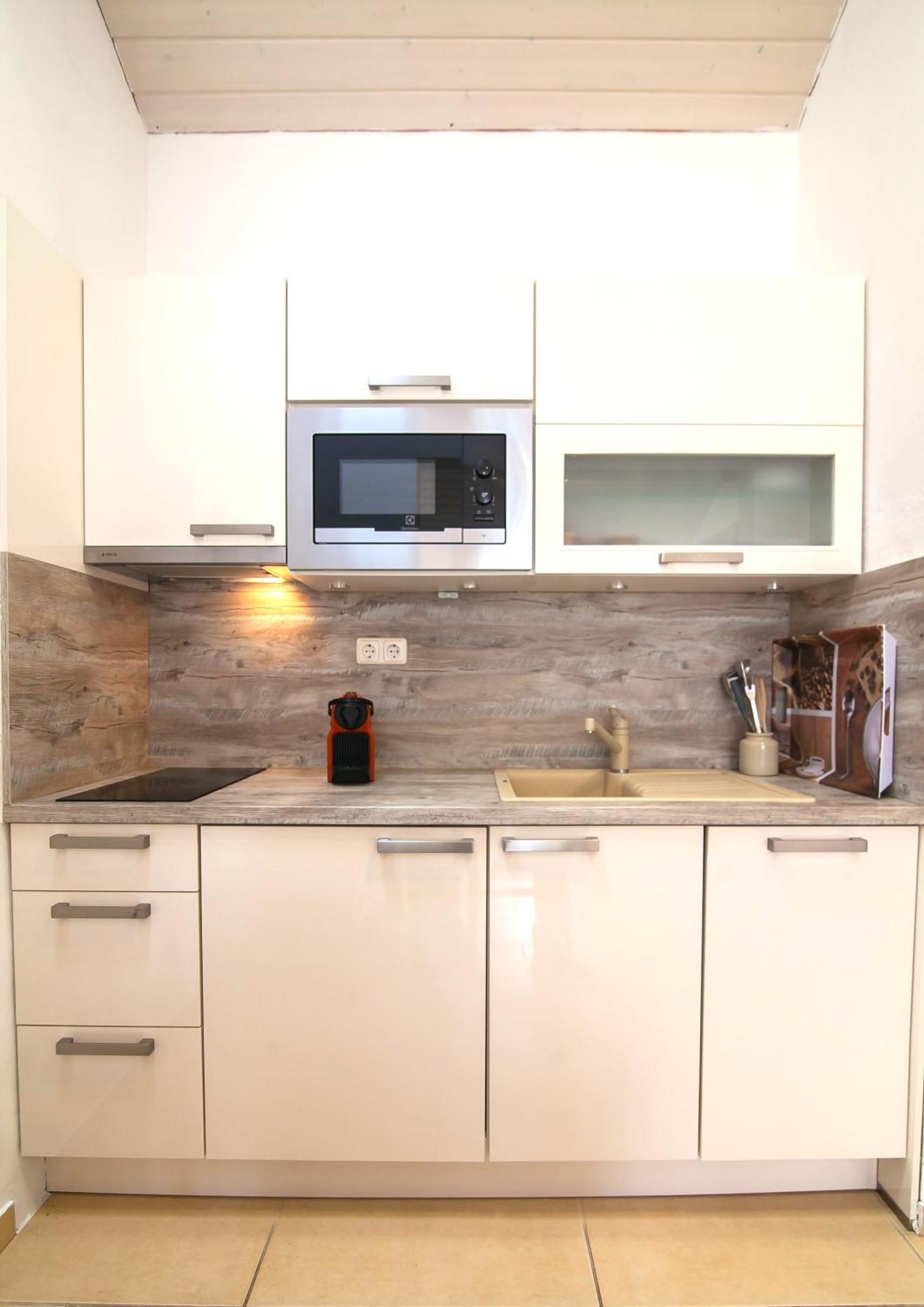 Helvetia Sunny Apartments Bol Bagian luar foto