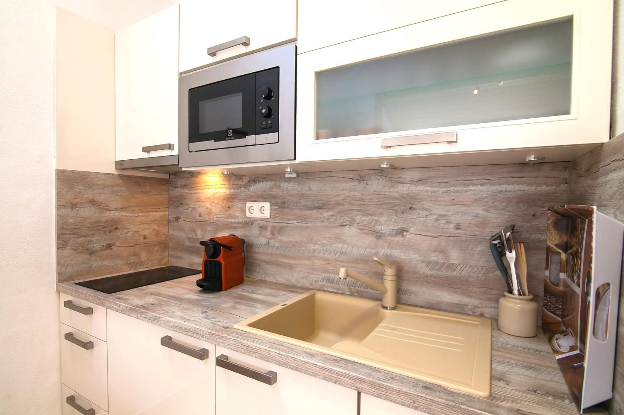 Helvetia Sunny Apartments Bol Bagian luar foto