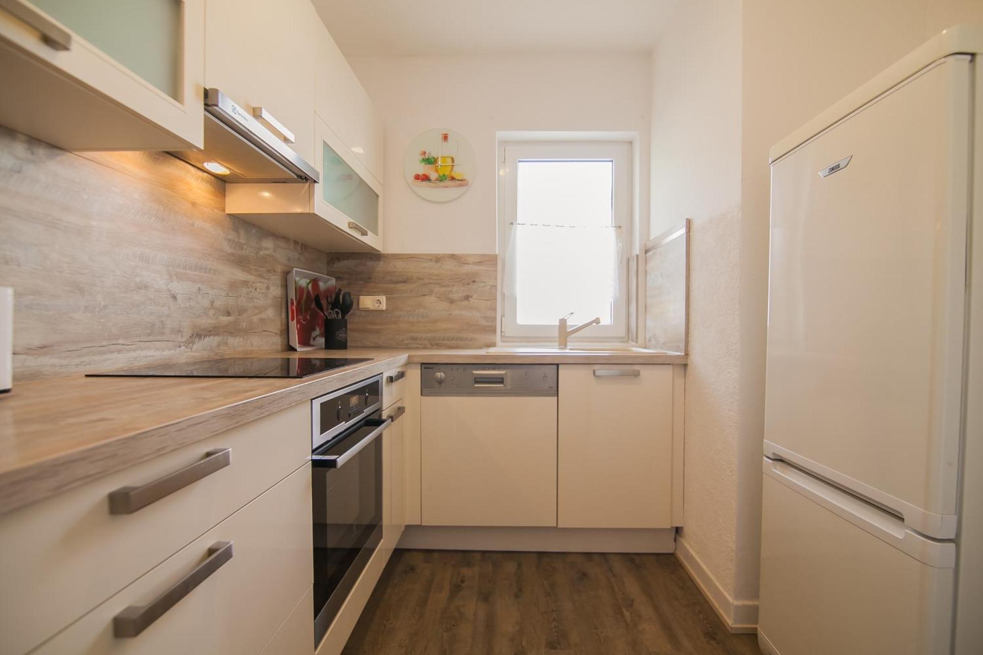 Helvetia Sunny Apartments Bol Bagian luar foto