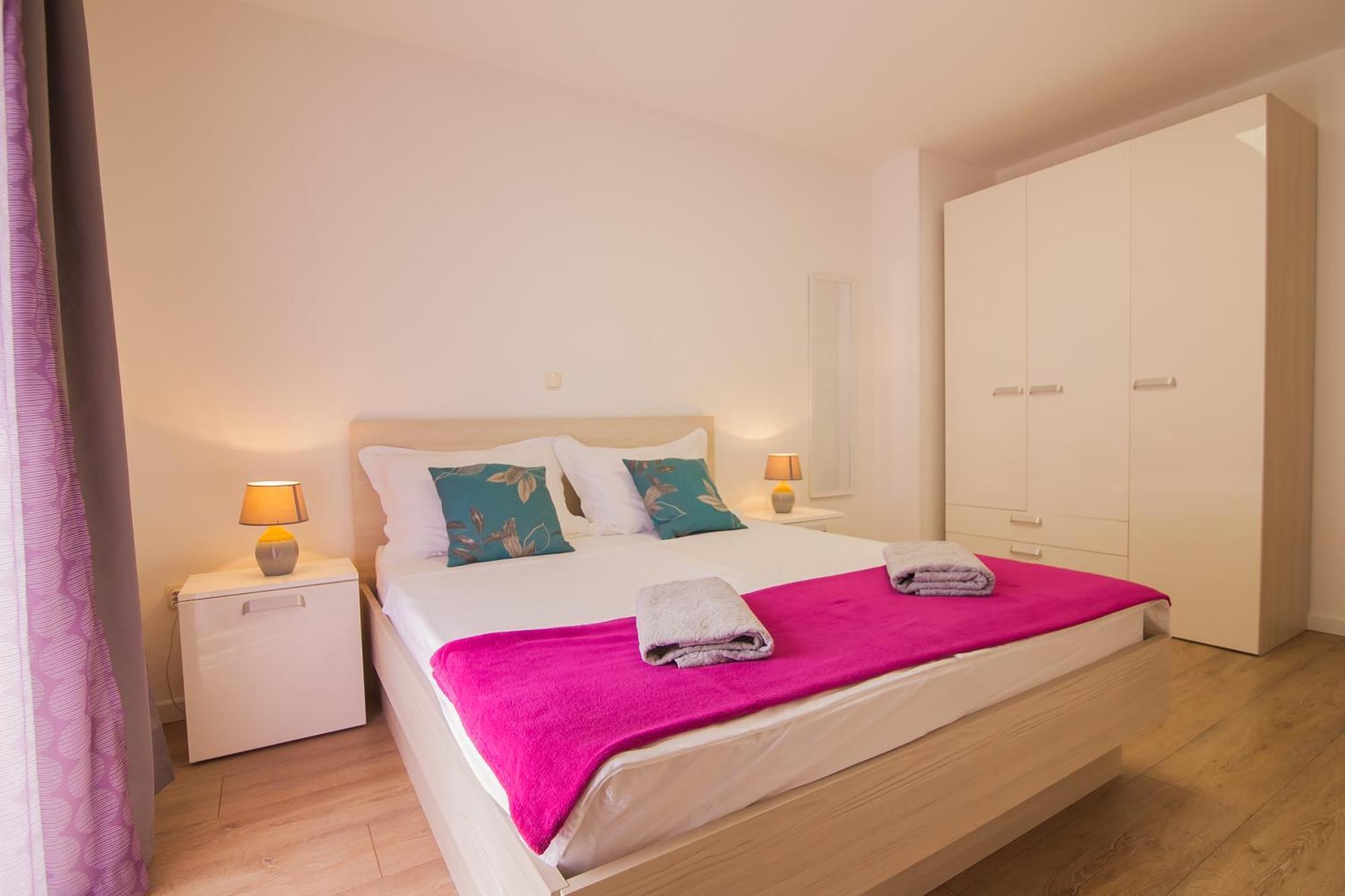 Helvetia Sunny Apartments Bol Bagian luar foto