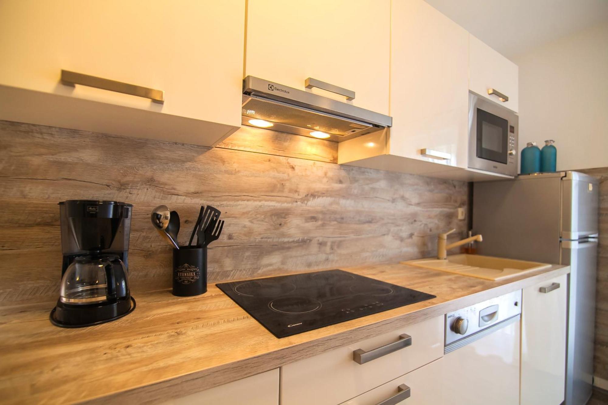 Helvetia Sunny Apartments Bol Bagian luar foto