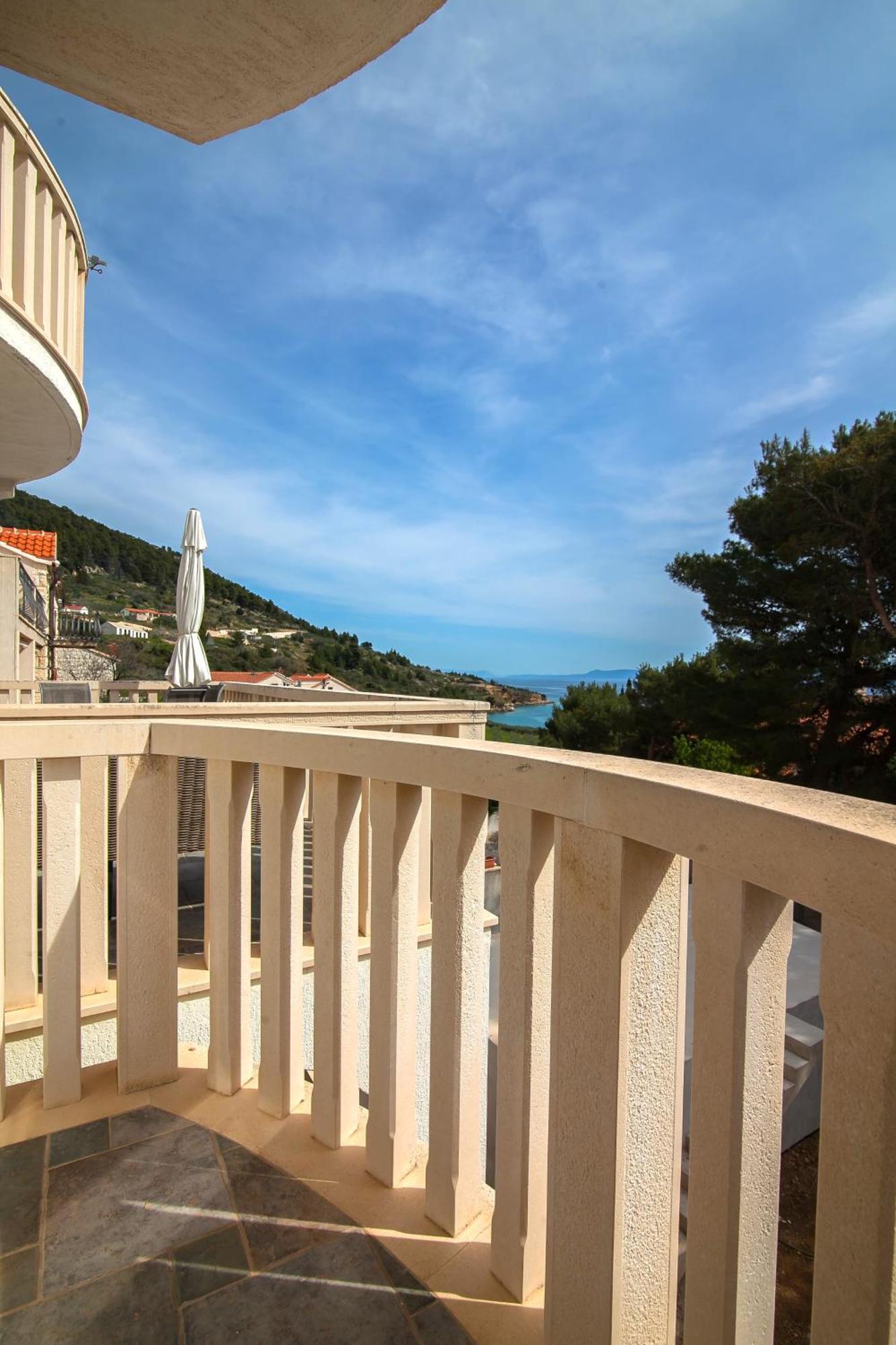 Helvetia Sunny Apartments Bol Bagian luar foto