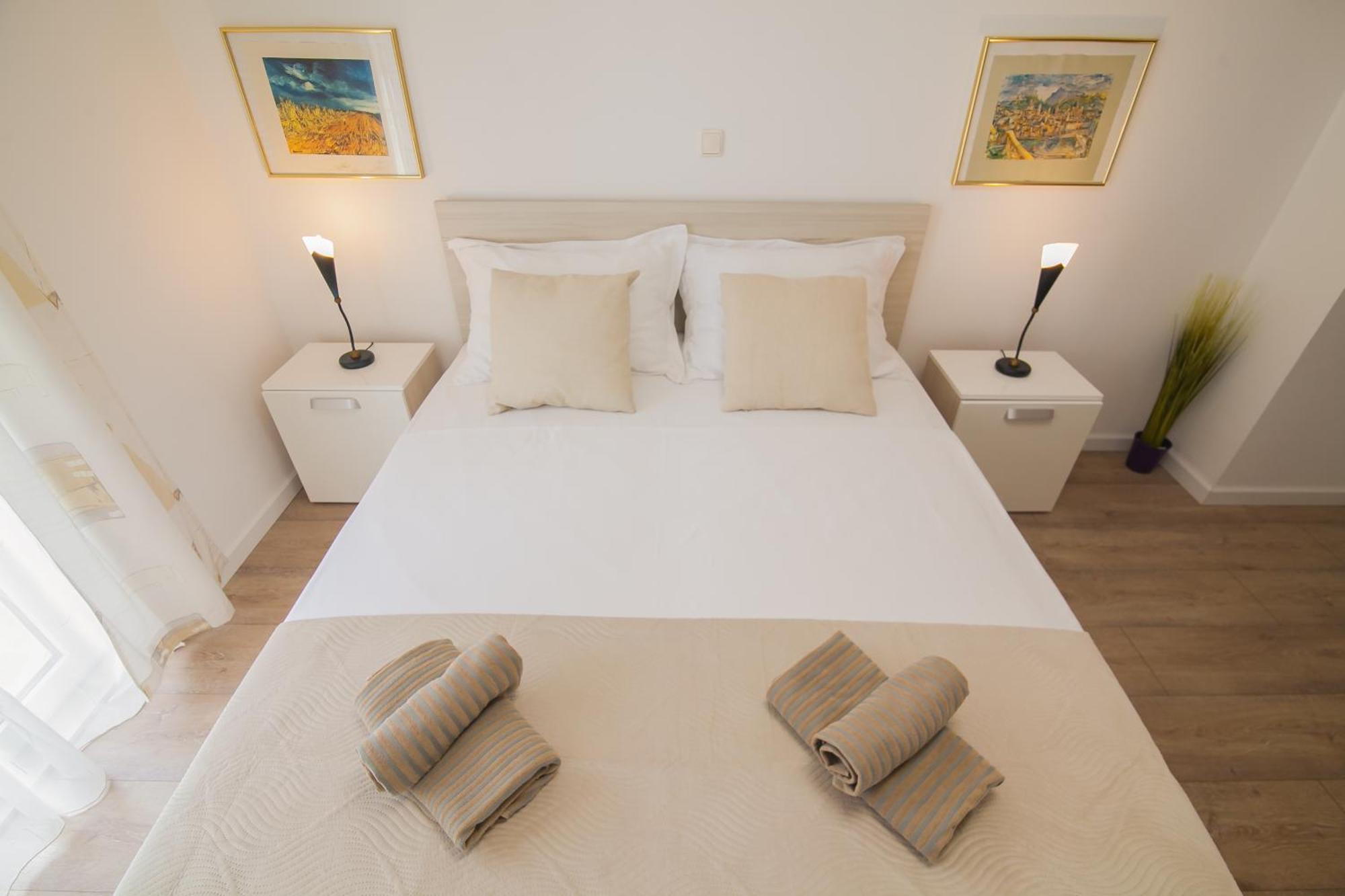 Helvetia Sunny Apartments Bol Bagian luar foto