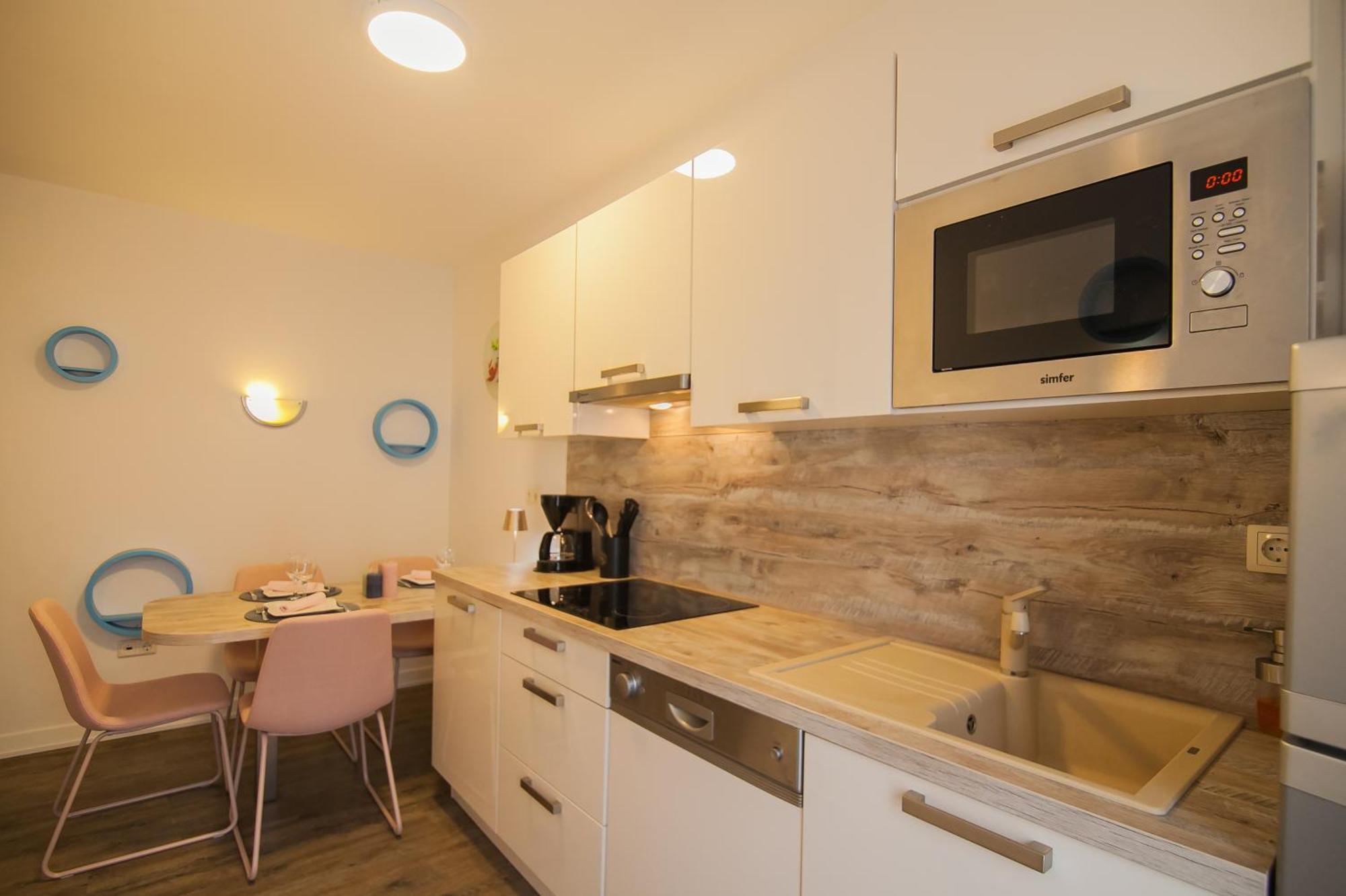 Helvetia Sunny Apartments Bol Bagian luar foto