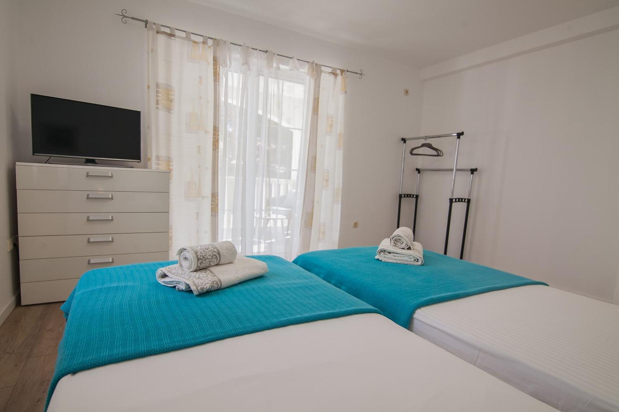 Helvetia Sunny Apartments Bol Bagian luar foto