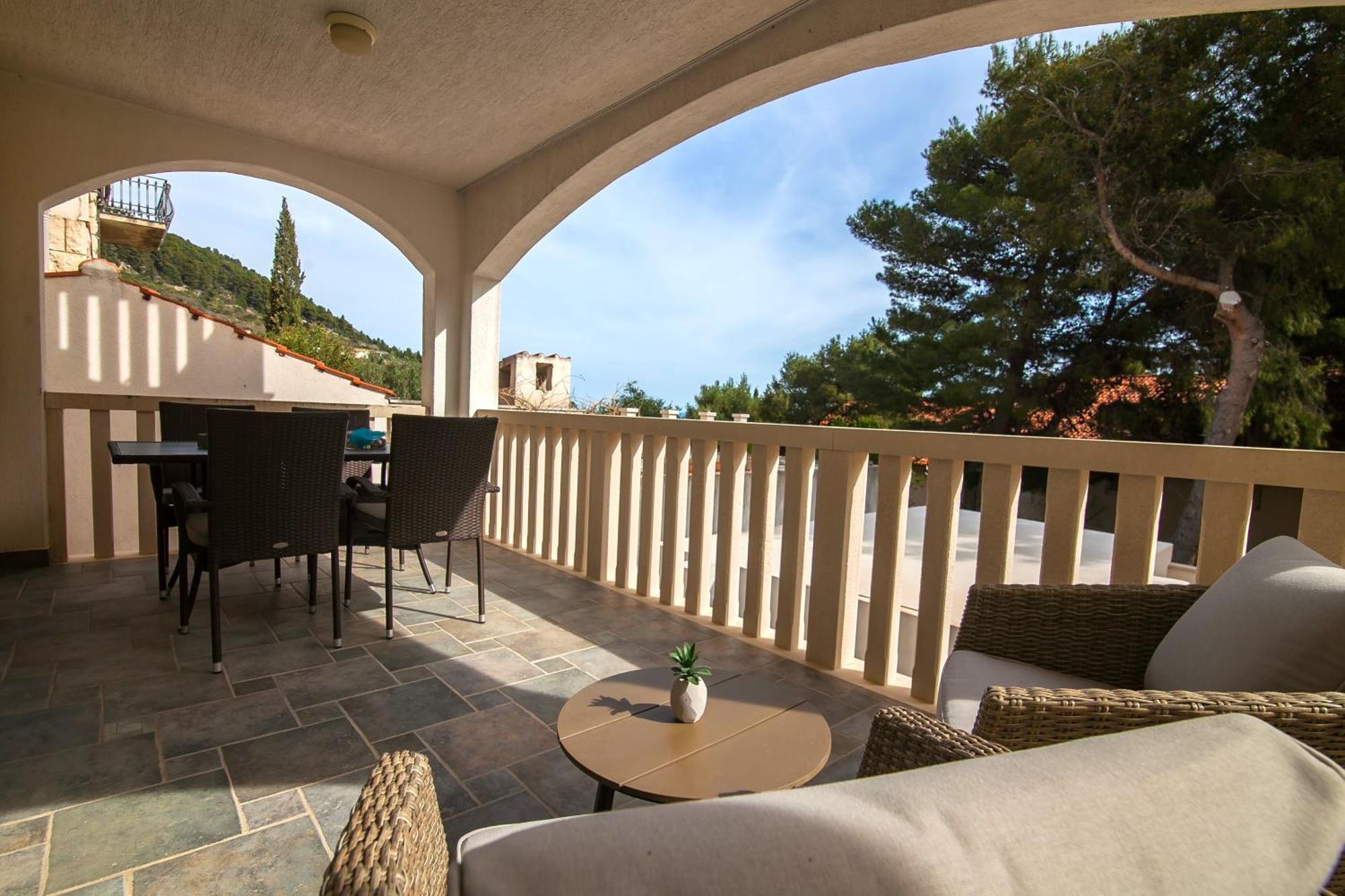 Helvetia Sunny Apartments Bol Bagian luar foto